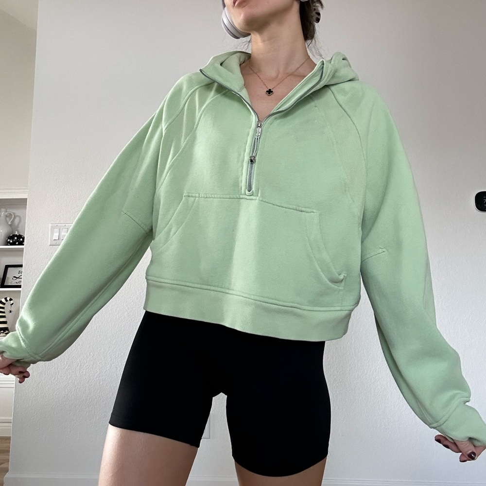 Lululemon Cropped Scuba Hoodie